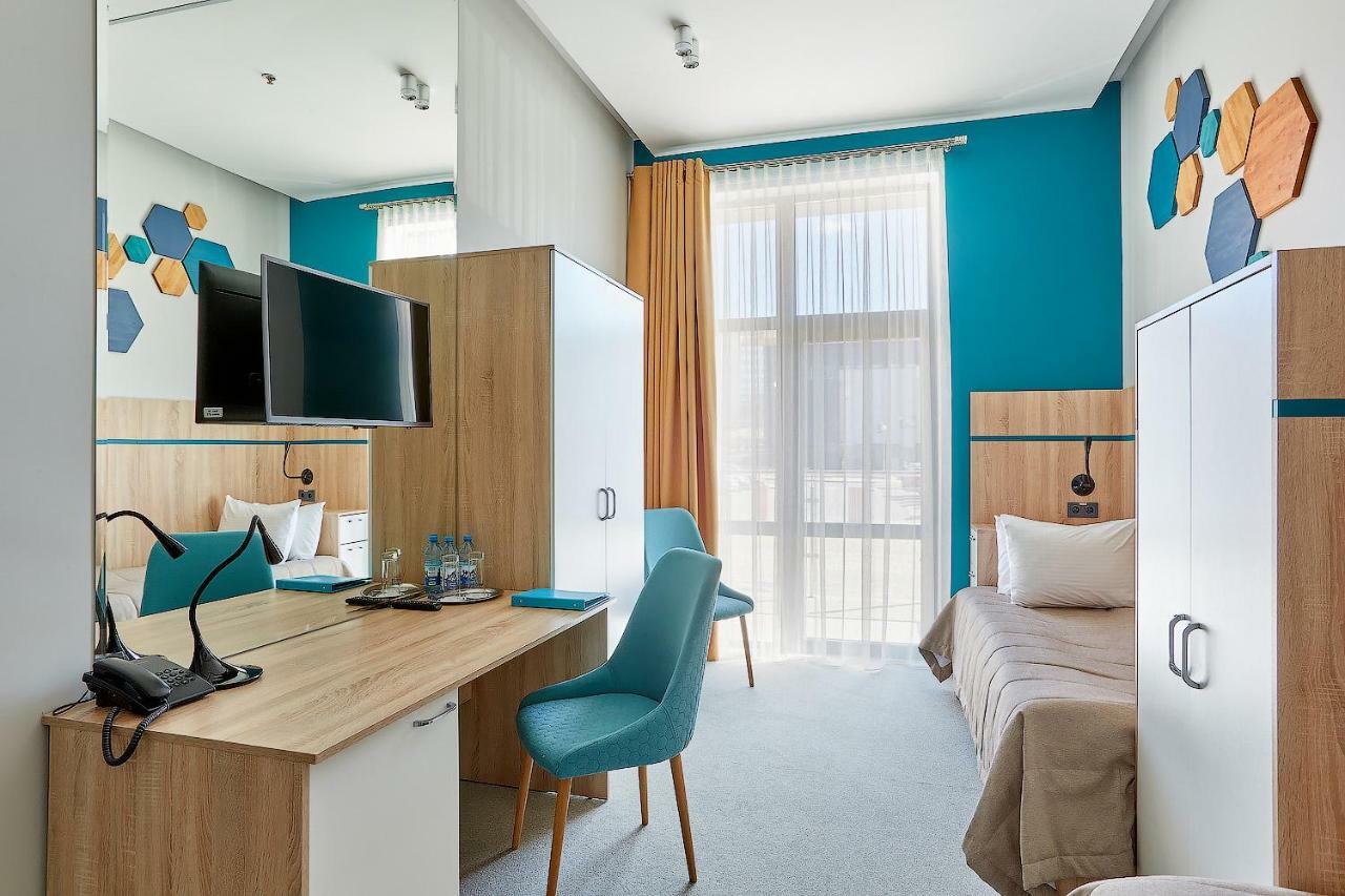 Aqua-Minsk Hotel Plus Екстериор снимка